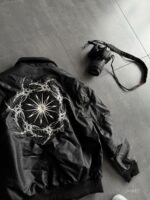 Мужская Демисезонная Черная Кожаная Куртка Бомбер с Вышивками