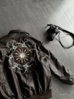 Мужская Демисезонная Коричневая Кожаная Куртка Бомбер с Вышивками