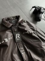 Мужская Демисезонная Коричневая Кожаная Куртка Бомбер с Вышивками