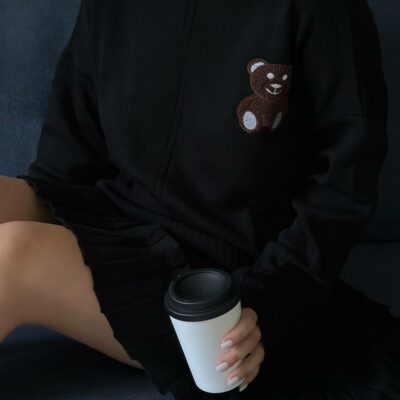 Женский Черный Костюм Двойка - Оверсайз Кофта с Мишкой + Юбка Плиссе Мини