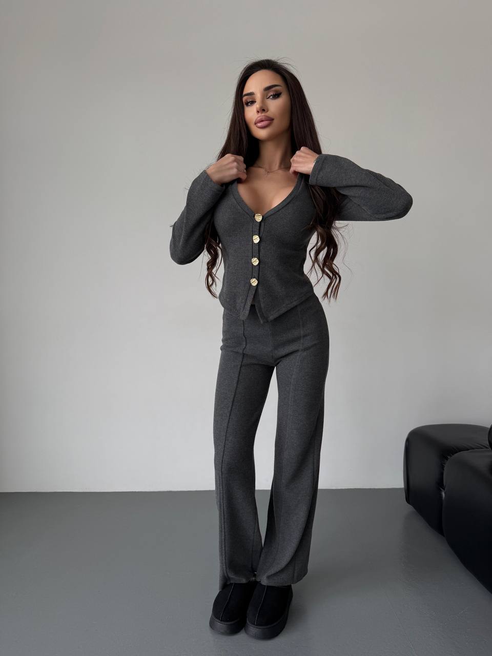 photo_2025-11-22_09-41-27 Женский Трикотажный Графитовый Костюм - Приталенный Кардиган + Штаны Прямого Кроя