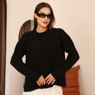 Женский Теплый Базовый Черный Свитер Оверсайз с Разрезами по Бокам