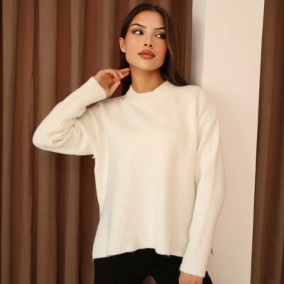 Женский Теплый Базовый Белый Свитер Оверсайз с Разрезами по Бокам
