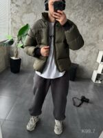 Мужская Зимняя Куртка Пуховик Хаки - Стеганая Дутик с Высокой Горловиной и Номером на Спине