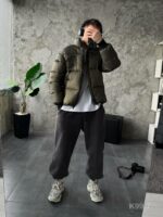 Мужская Зимняя Куртка Пуховик Хаки - Стеганая Дутик с Высокой Горловиной и Номером на Спине