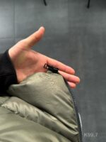 Мужская Зимняя Куртка Пуховик Хаки - Стеганая Дутик с Высокой Горловиной и Номером на Спине