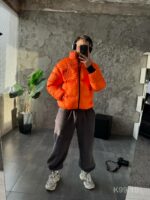 Мужская Зимняя Оранжевая Куртка Пуховик - Стеганая Дутик с Высокой Горловиной и Номером на Спине