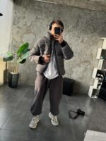 Мужская Зимняя Серая Куртка Пуховик - Стеганая Дутик с Высокой Горловиной и Номером на Спине