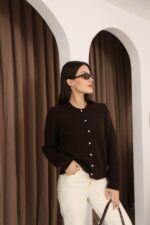 Женский Теплый Классический Коричневый Кардиган с Пуговицами в Виде Сердец