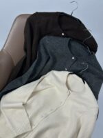 Женский Теплый Классический Темно-Серый Кардиган с Пуговицами в Виде Сердец