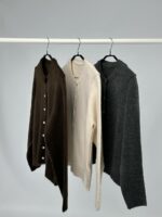 Женский Теплый Классический Темно-Серый Кардиган с Пуговицами в Виде Сердец