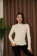 Женская Базовая Молочная Кофта в Рубчик с Разрезами на Рукавах