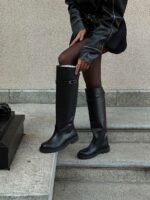 Женские Демисезонные Высокие Жокейские Кожаные Черные Сапоги Трубы с Замочком