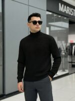 Мужской Свободный Базовый Черный Гольф с Воротником Стойкой