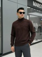 Мужской Свободный Базовый Коричневый Гольф с Воротником Стойкой