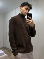 Мужской Свободный Базовый Коричневый Гольф с Воротником Стойкой