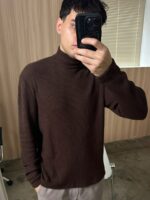 Мужской Свободный Базовый Коричневый Гольф с Воротником Стойкой