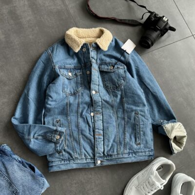 Мужская Голубая Джинсовка Коттонка на Овчине – Бежевый Мех