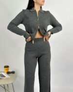 Женский Базовый Трикотажный Графитовый Костюм в Рубчик с Разрезами - Кофта Поло на Молнии + Штаны Прямого Кроя