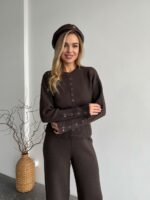 Женский Базовый Коричневый Костюм Трикотажный - Кофта на Кнопках + Штаны Свободного Кроя