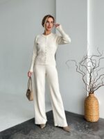 Женский Базовый Молочный Костюм Трикотажный - Кофта на Кнопках + Штаны Свободного Кроя