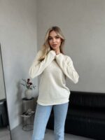 Женская Базовая Молочная Кофта Свободного Кроя с Длинными Рукавами и Текстурной Вязкой