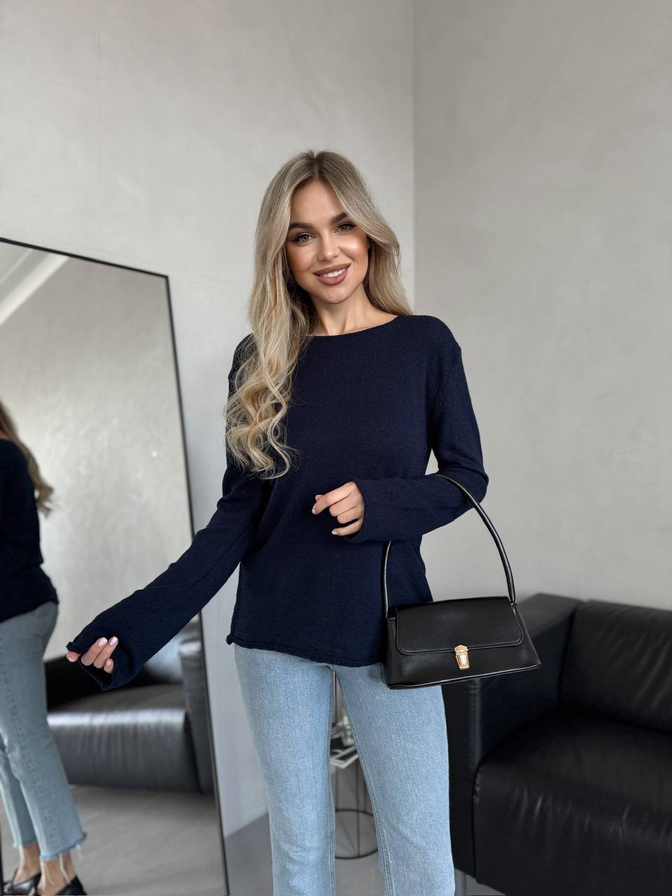 photo_2025-12-01_08-33-20 (2) Женская Базовая Темно-Синяя Кофта Свободного Кроя с Длинными Рукавами и Текстурной Вязкой