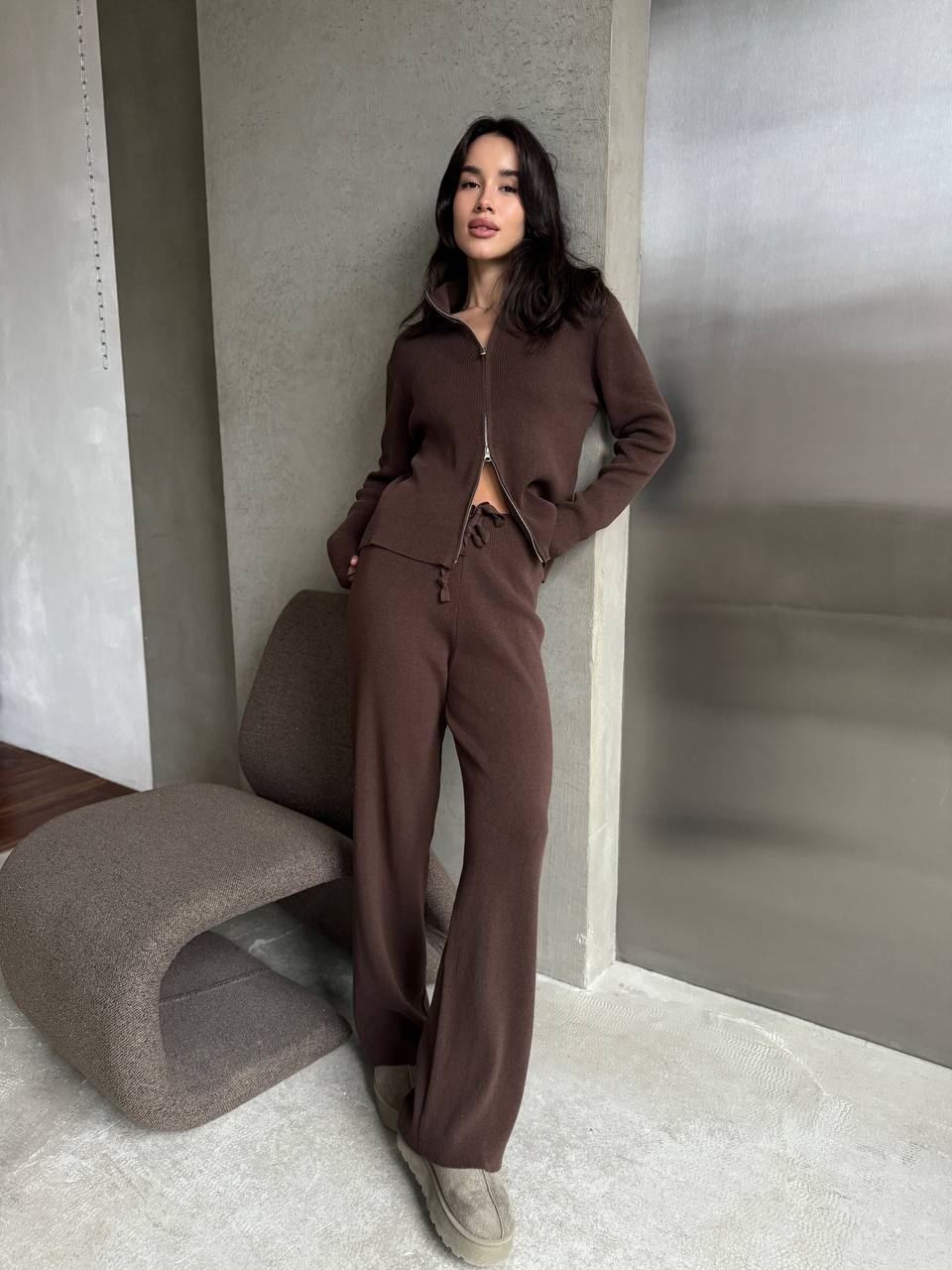 photo_2025-12-01_09-32-00 (2) Женский Трикотажный Коричневый Костюм Двойка - Кофта на Молнии + Свободные Штаны Палаццо