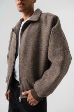 Мужская Демисезонная Кашемировая Коричневая Куртка Бомбер - Свободного Кроя на Молнии с Воротником