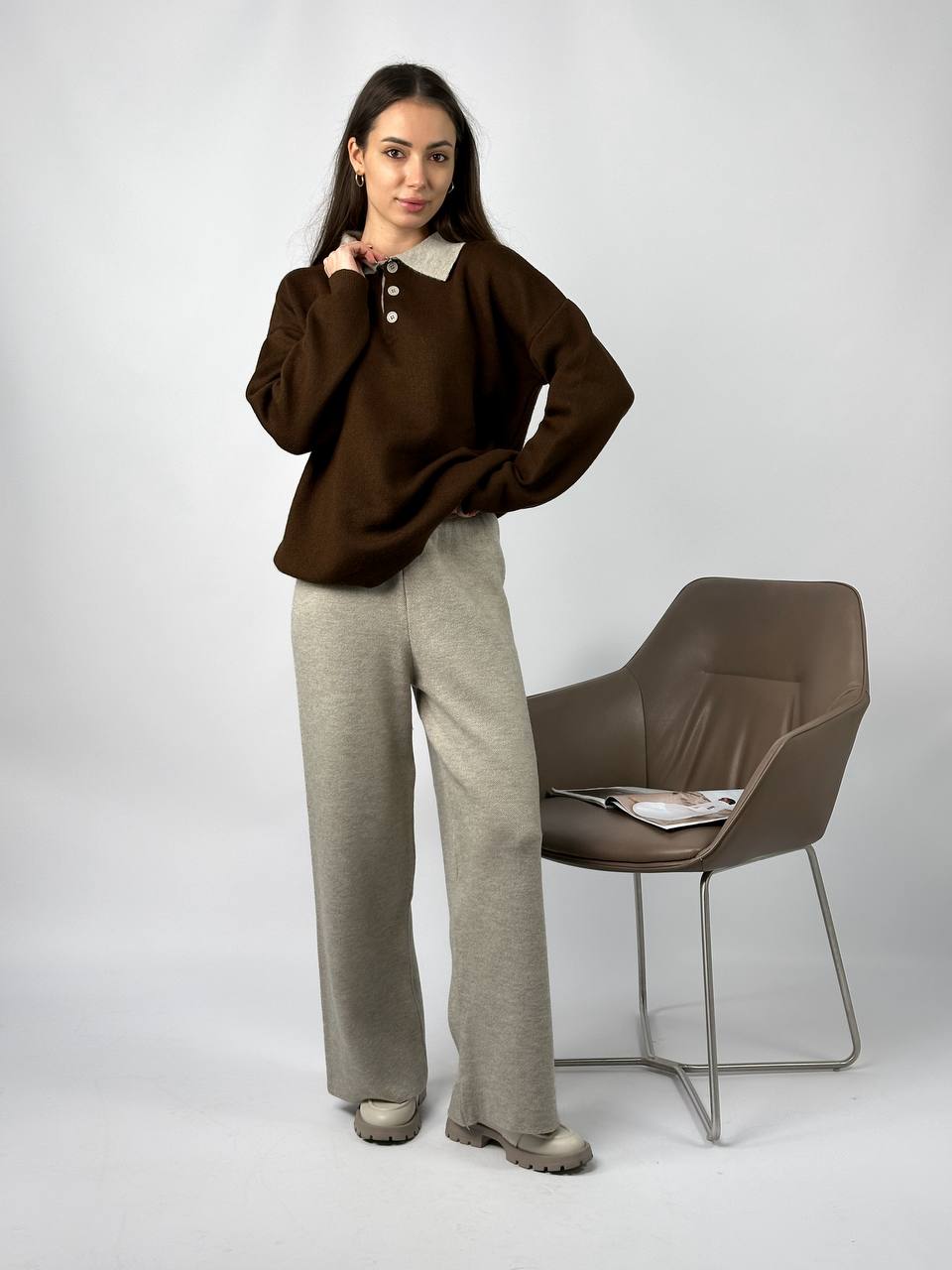 photo_2025-12-03_11-54-05 Женский Теплый Коричнево-Бежевый Костюм Свободного Кроя - Кофта Поло + Широкие Штаны