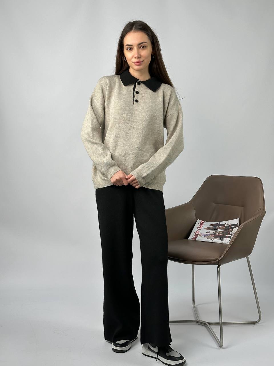 photo_2025-12-03_11-54-11 Женский Теплый Черно-Бежевый Костюм Свободного Кроя - Кофта Поло + Широкие Штаны