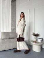 Женское Теплое Длинное Молочное Платье Свободного Кроя с Фактурным Узором Косичка