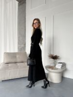 Женское Теплое Длинное Черное Платье Свободного Кроя с Фактурным Узором Косичка