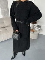 Женское Теплое Длинное Черное Платье Свободного Кроя с Фактурным Узором Косичка