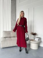 Женское Теплое Длинное Бордовое Платье Свободного Кроя с Фактурным Узором Косичка