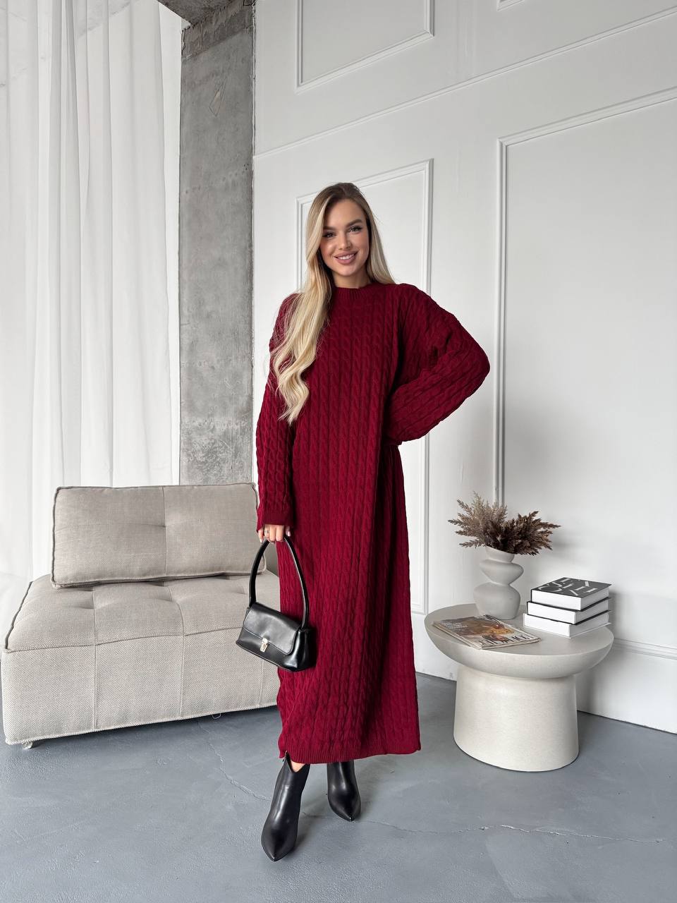 photo_2025-12-04_11-29-34 Женское Теплое Длинное Бордовое Платье Свободного Кроя с Фактурным Узором Косичка