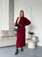 Женское Теплое Длинное Бордовое Платье Свободного Кроя с Фактурным Узором Косичка