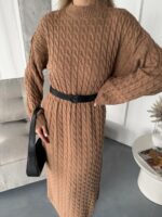 Женское Теплое Длинное Платье Мокко Свободного Кроя с Фактурным Узором Косичка