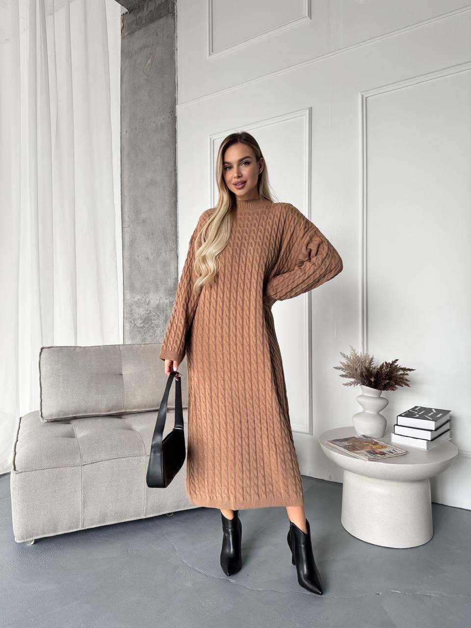 photo_2025-12-04_11-29-52 Женское Теплое Длинное Платье Мокко Свободного Кроя с Фактурным Узором Косичка