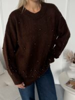 Женский Теплый Коричневый Свитер Джемпер Оверсайз с Жемчужинами