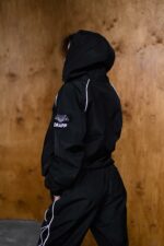 Женский Черный Спортивный Костюм Плащевка с Кантом - Анорак с Капюшоном + Штаны Джоггеры