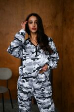 Женский Камуфляжный Серый Спортивный Костюм Плащевка с Кантом - Анорак с Капюшоном + Штаны Джоггеры