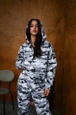 Женский Камуфляжный Серый Спортивный Костюм Плащевка с Кантом - Анорак с Капюшоном + Штаны Джоггеры