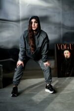 Женский Графитовый Спортивный Костюм Плащевка с Кантом - Анорак с Капюшоном + Штаны Джоггеры