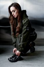 Женский Спортивный Костюм Хаки Плащевка с Кантом - Анорак с Капюшоном + Штаны Джоггеры