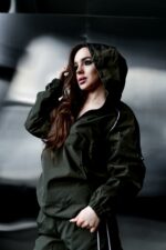 Женский Спортивный Костюм Хаки Плащевка с Кантом - Анорак с Капюшоном + Штаны Джоггеры