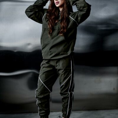 Женский Спортивный Костюм Хаки Плащевка с Кантом - Анорак с Капюшоном + Штаны Джоггеры