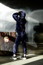 Женский Фиолетовый Спортивный Костюм Плащевка с Кантом и Принтом Цепи (Анорак + Джоггеры)