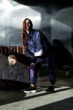 Женский Фиолетовый Спортивный Костюм Плащевка с Кантом и Принтом Цепи (Анорак + Джоггеры)