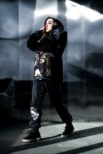 Женский Черный Спортивный Костюм Плащевка с Капюшоном и Кантом (Анорак + Джоггеры)